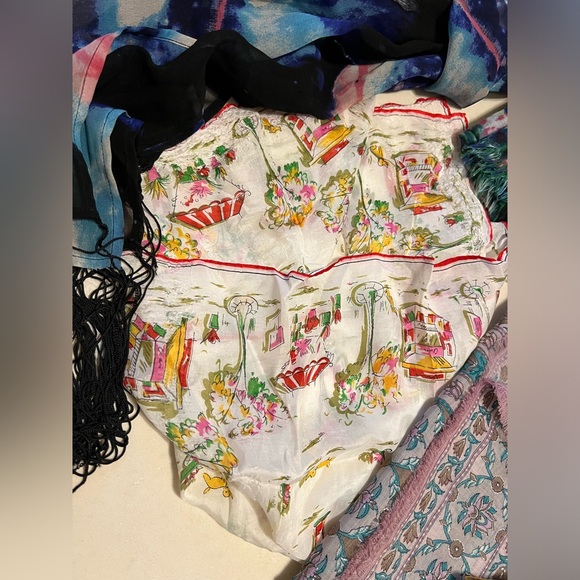 1️⃣2️⃣Lot of 12 Random Scarves-Varying Colors/Sizes/Brands/Materials/Conditions - Picture 12 of 17